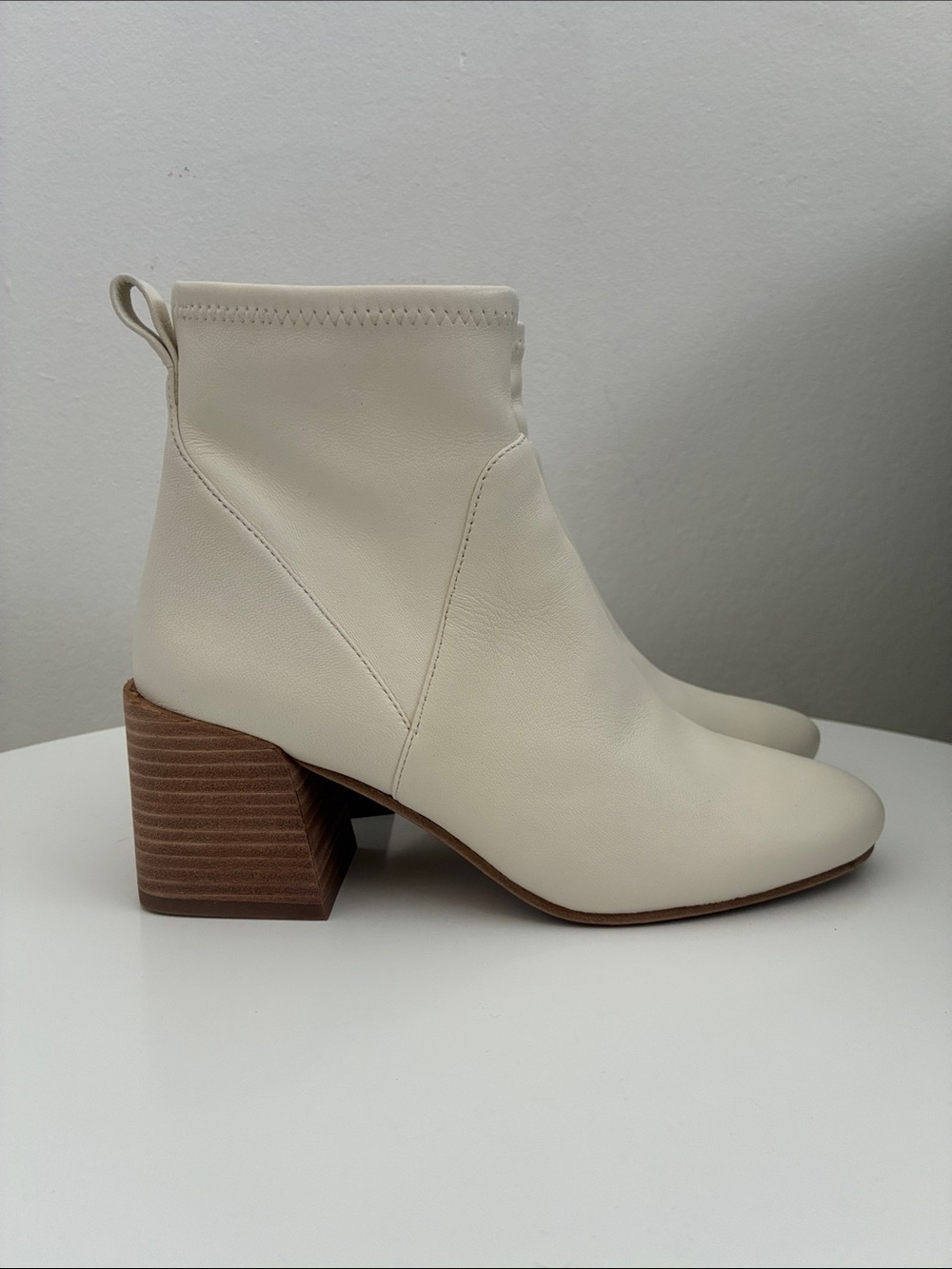 Via Spiga Cream Leather Block Heel Ankle Boots
